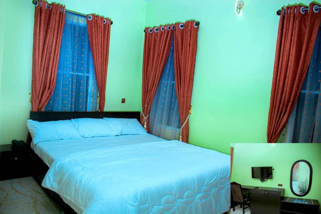 Mexiloyd Luxury Rooms & Suites Port Harcourt Exterior photo